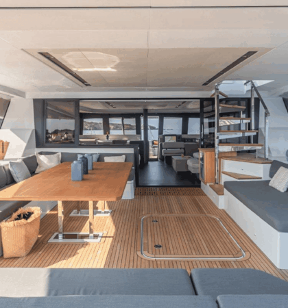 Espacios interiores del Samana 59 de Fountaine Pajot