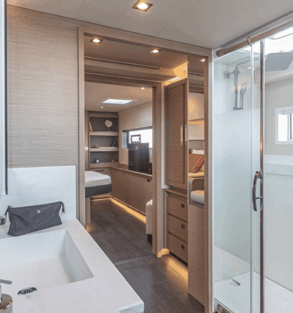 Baño en suite del Samana 59 de Fountaine Pajot