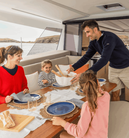 Zona de cubierta del catamarán Fountaine Pajot FP 41