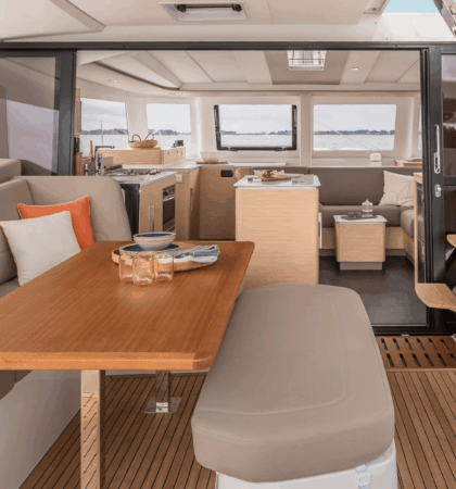 Interior del catamarán Fountaine Pajot FP 41