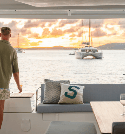 Salón Exterior del catamarán FP 51