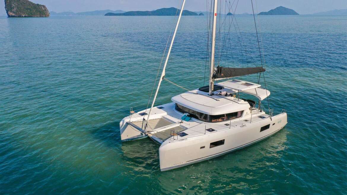 Lagoon 42