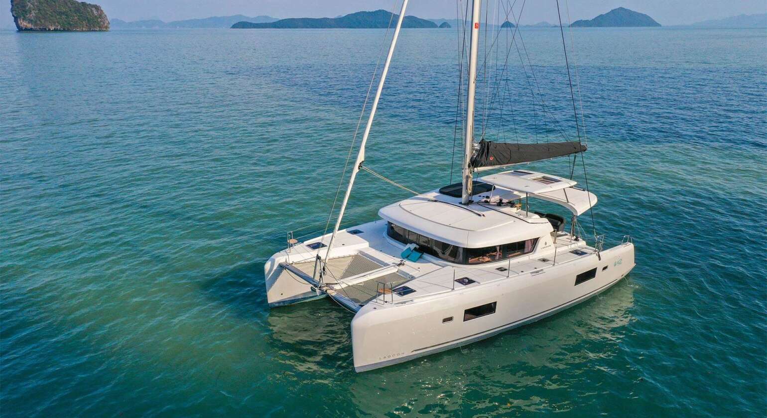 Lagoon 42