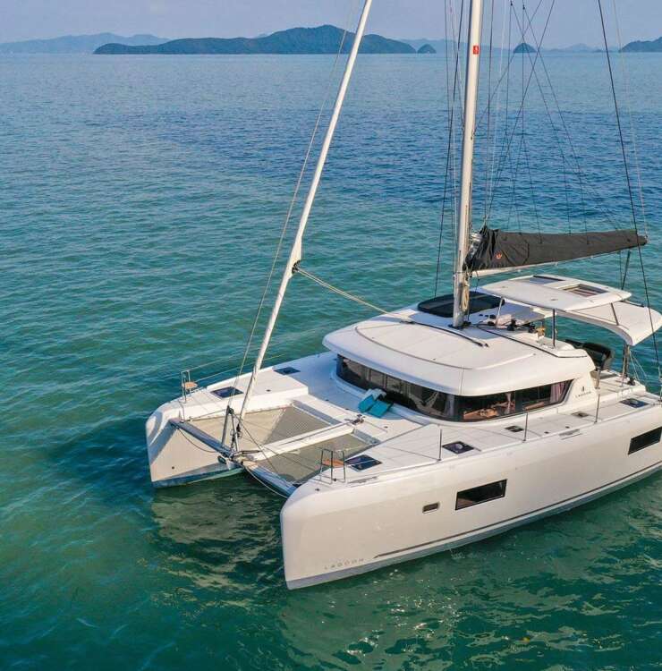 Lagoon 42