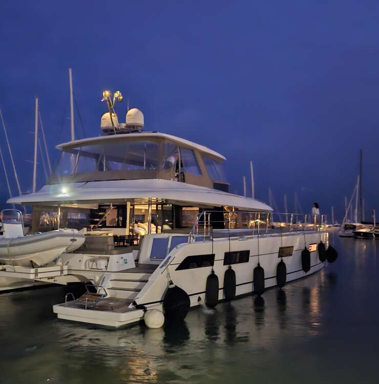 Alquiler Lagoon 630 MY