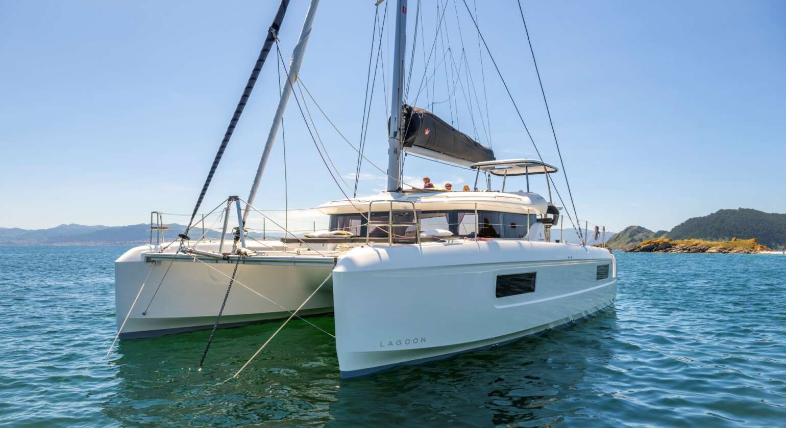 Lagoon 43