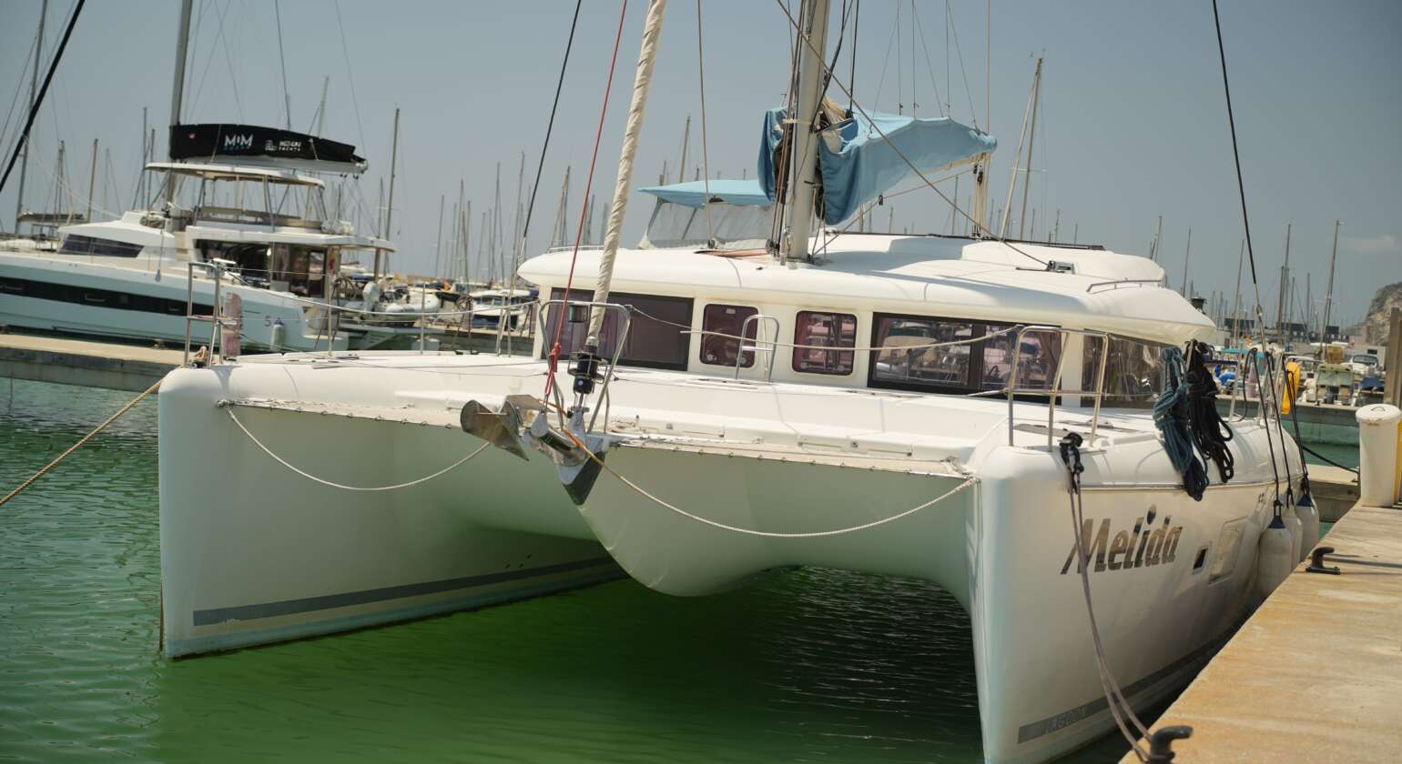 Lagoon 421