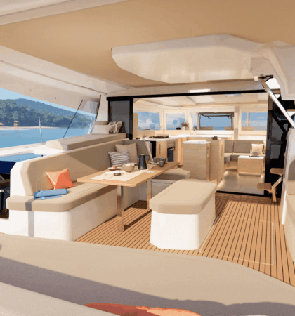 Terraza del nuevo FP48 de Fountaine Pajot