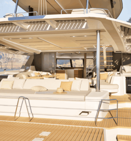 FPY70S_6 Flybridge del Fountaine Pajot FPY70S con amplias zonas de relax