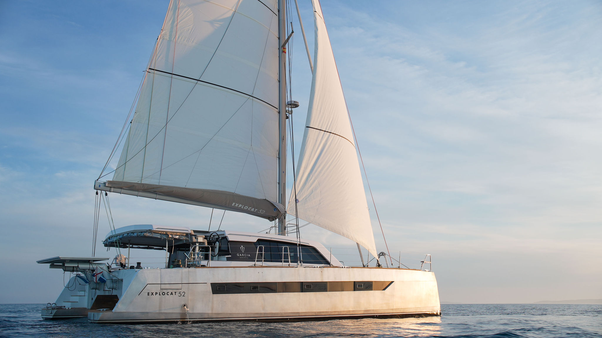 Alquiler Garcia Explocat 52, lujo en el mar asegurado