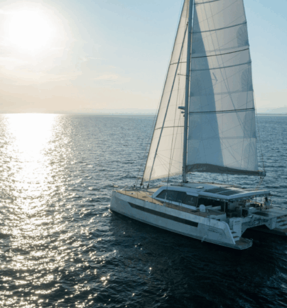 GE_6 Vista de babor del Garcia Explocat 52