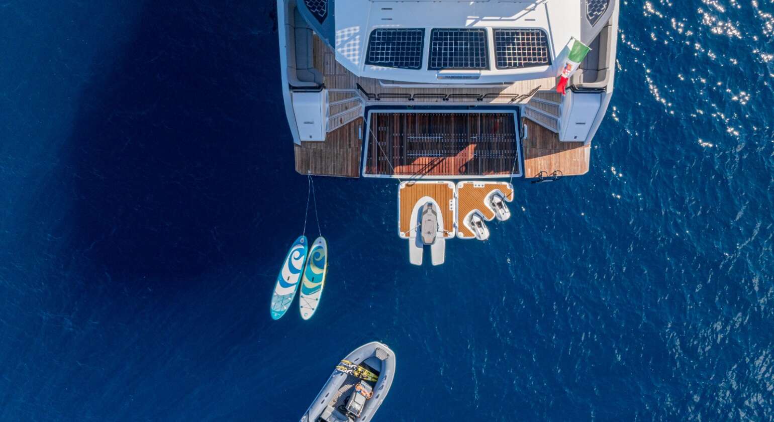 Fountaine Pajot Thíra 80 en el Palma International Boat Show
