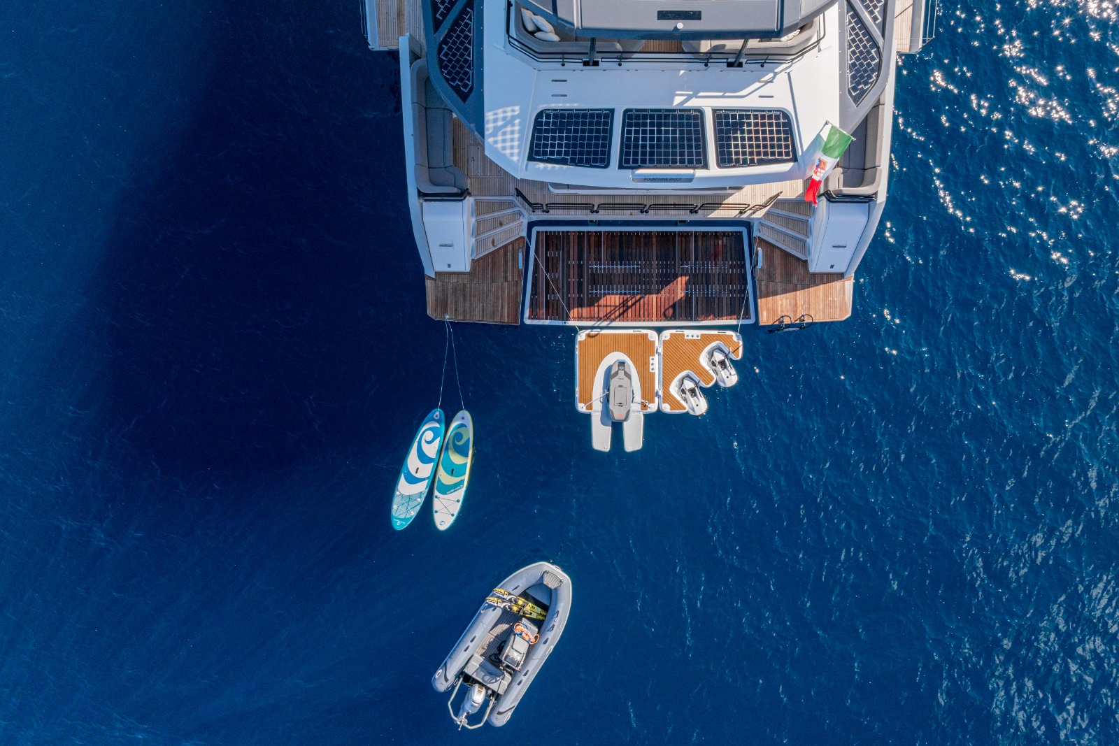 Fountaine Pajot Thíra 80 en el Palma International Boat Show 2026