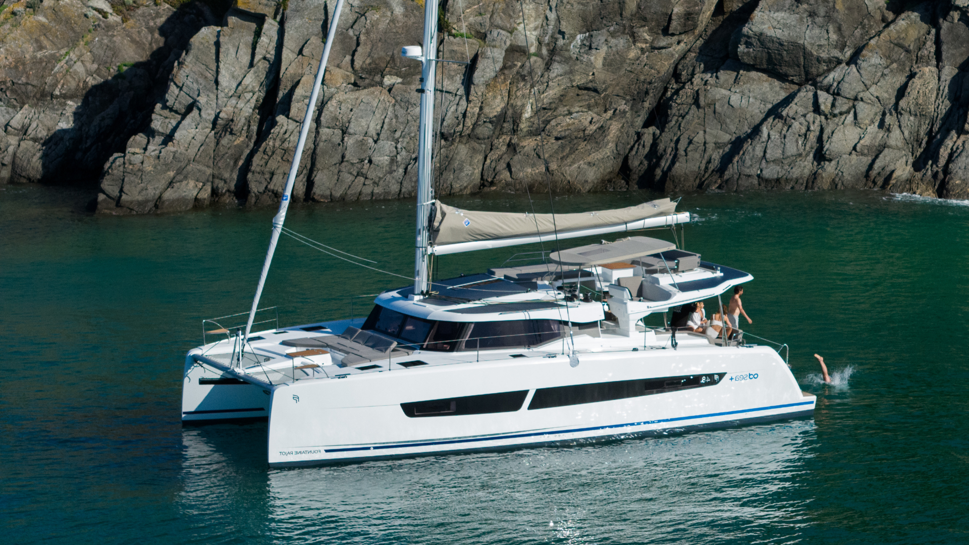 Fountaine Pajot FP48 — catamarán de vela 14 metros